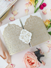 Suite de bolsillo ornamental para bodas Asiana | Comisión R&N a medida