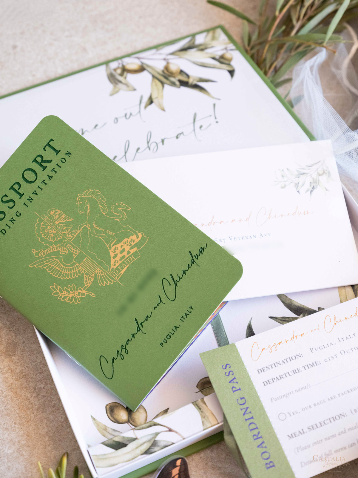 Caja de boda de lujo con pasaporte en cuero vegano y lugar | Apulia, Italia| C&C a medida