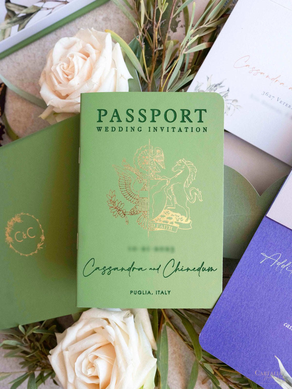 Caja de boda de lujo con pasaporte en cuero vegano y lugar | Apulia, Italia| C&C a medida