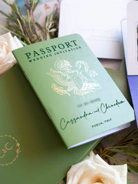 Caja de boda de lujo con pasaporte en cuero vegano y lugar | Apulia, Italia| C&C a medida
