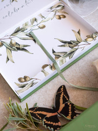 Caja de boda de lujo con pasaporte en cuero vegano y lugar | Apulia, Italia| C&C a medida