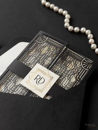 Puerta art déco negra intrincada cortada con láser, invitación de boda del Gran Gatsby con monograma de banda para el vientre