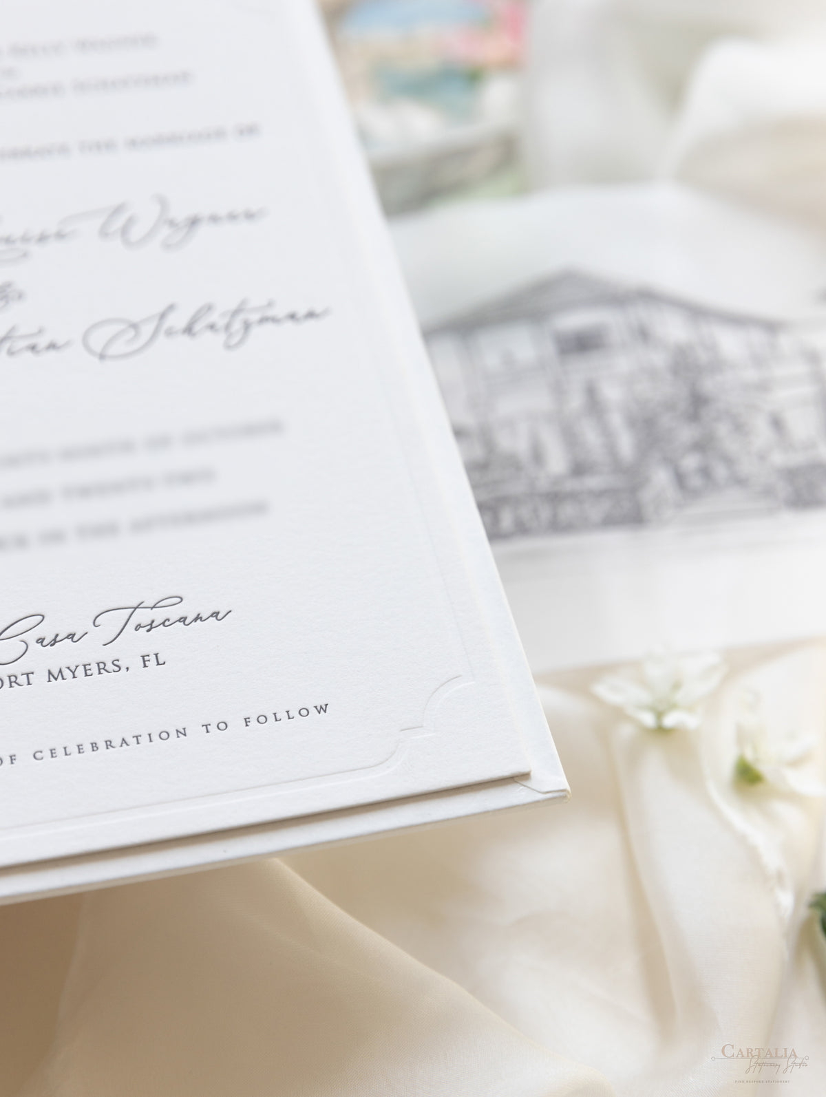 Libro en caja de lujo hecho a mano con bolsillo de invitaciones de La Casa Toscana | Comisión personalizada H&R