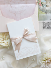 Libro en caja de lujo hecho a mano con bolsillo de invitaciones de La Casa Toscana | Comisión personalizada H&R