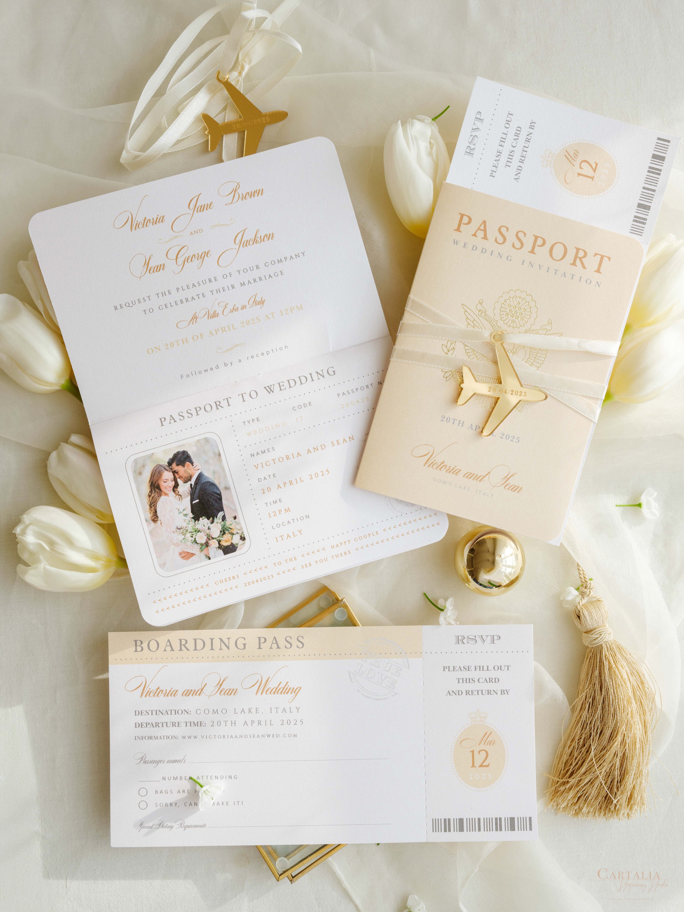 Nude Gold Passport Wedding Invitation Luxury Engraved Plane in Gol Cartalia