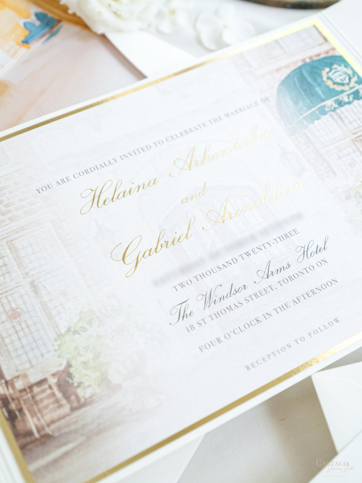 Invitación de boda de lujo con BESPOKE | Monograma de lámina dorada | Pintura de lugar de acuarela | El hotel Windsor Arms, Toronto