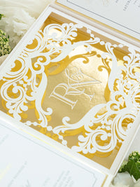 Caja a medida Golden Couture: Diseño personalizado en 3D | Comisión R&amp;N a medida