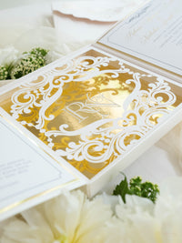 Caja a medida Golden Couture: Diseño personalizado en 3D | Comisión R&amp;N a medida