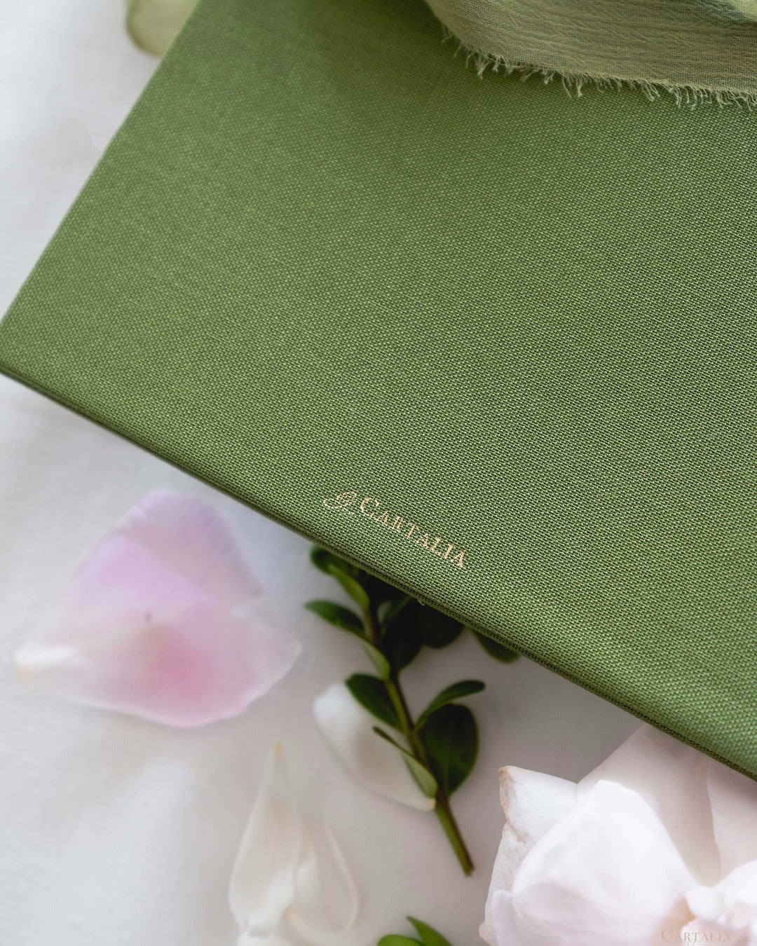 Green Luxury Linen Hard Back Folio Invitation with Gold Foil, Embossing & Letterpress Finishes |  Watercolour of Villa Pizzo, Lake Como, Italy