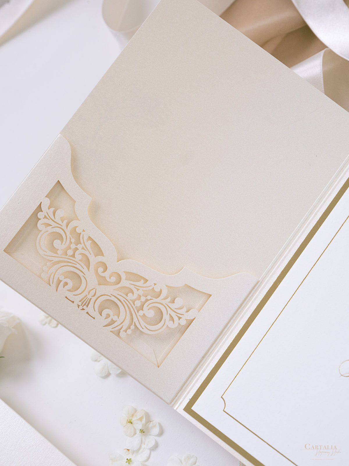 Luxury Pocket Invitation with Gold Foil | Villa Cimbrone | Bespoke Commission R&J
