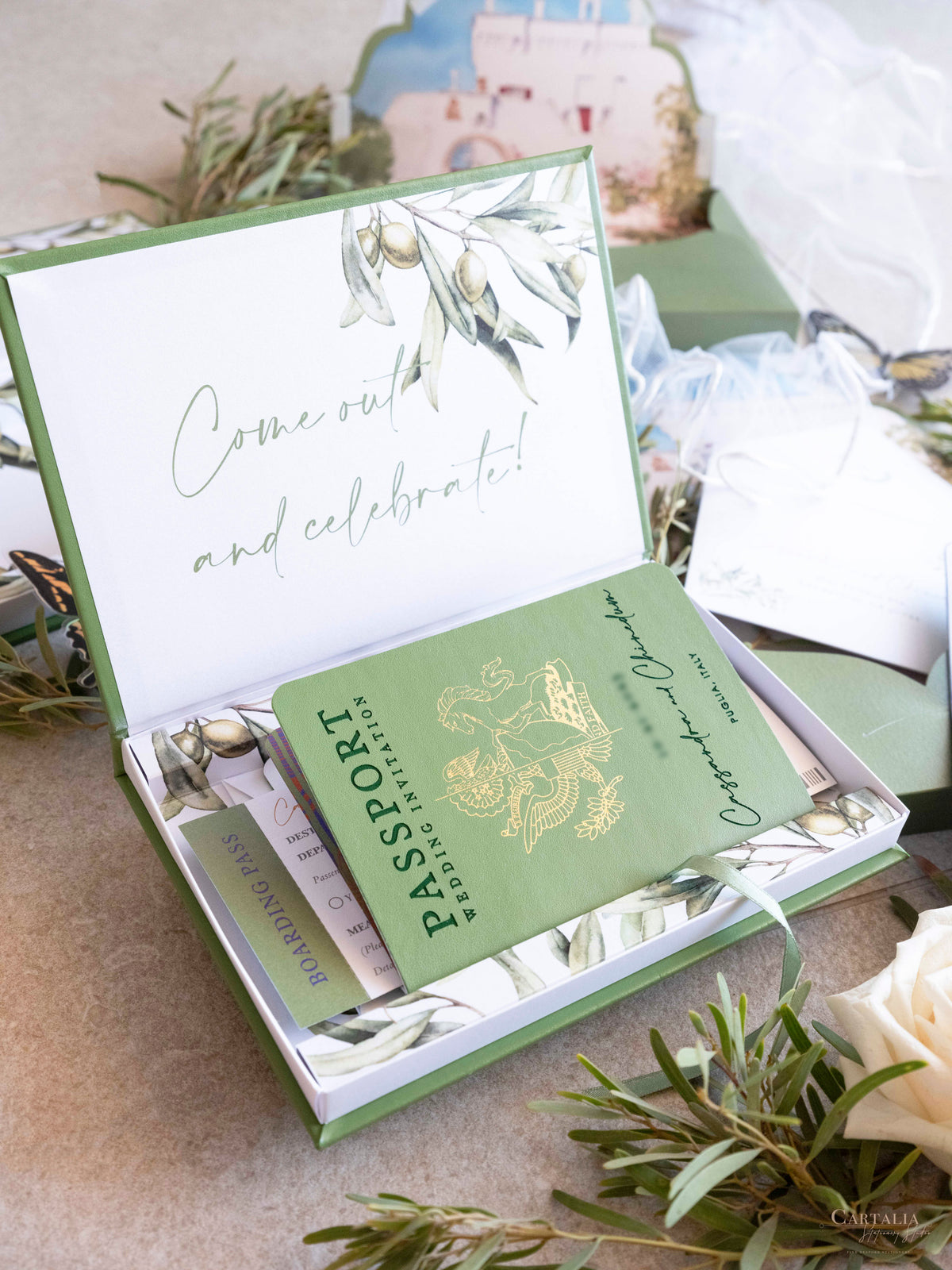 Caja de boda de lujo con pasaporte en cuero vegano y lugar | Apulia, Italia| C&amp;C a medida