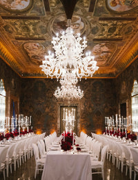 Invitación personalizada al lugar de la boda en acuarela con lámina dorada | Villa Regina Teodolinda | Lago Como