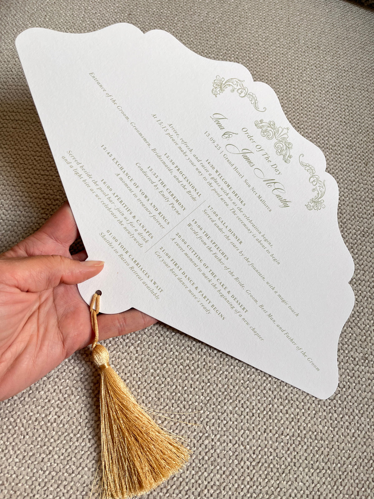 Intrincado abanico de pétalos de rosa para boda cortado con láser con monograma de lujo único en la parte posterior