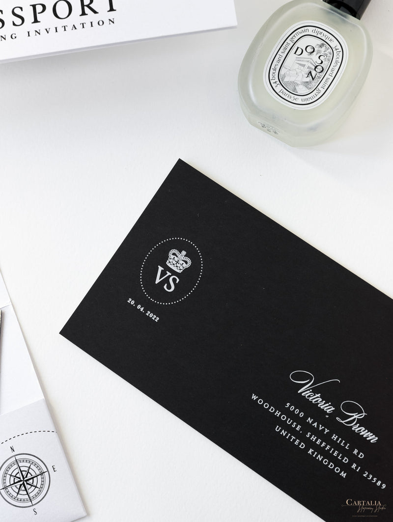 Cartera de viaje FOLDER blanca y negra: Suite de invitación para pasaporte de boda de lujo en bolsillo y etiqueta de espejo dorado