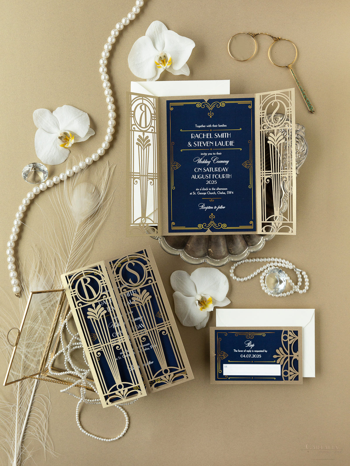 Invitación desplegable para el día de la boda con corte láser del Gran Gatsby Art Déco dorado