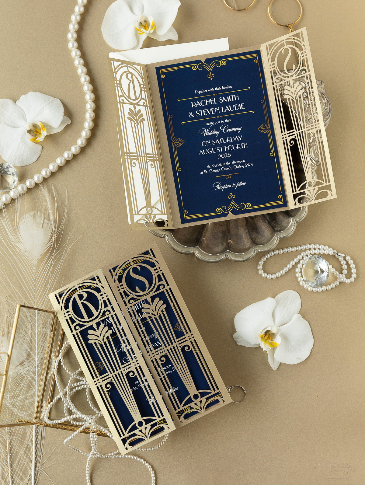 Invitación desplegable para el día de la boda con corte láser del Gran Gatsby Art Déco dorado