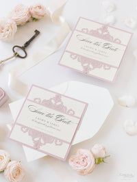 Tarjeta de boda para guardar la fecha cortada con láser de la colección Blush and Cream