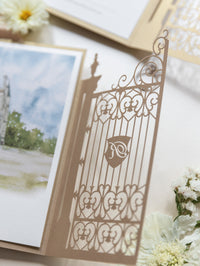 Puerta ornamental de lujo dorada para su propio lugar Puerta cortada con láser | Castillo de la Valouze