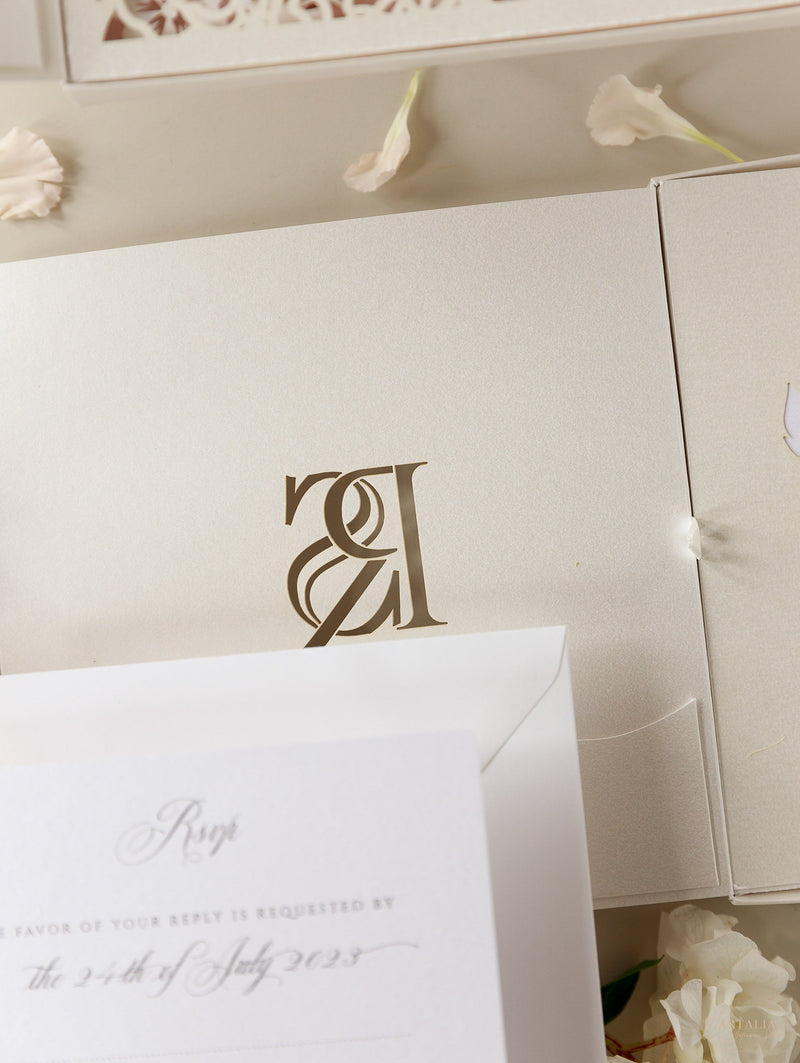 Couture Box : 3D Luxuriously Intricate Tier Laser Cutting Wedding