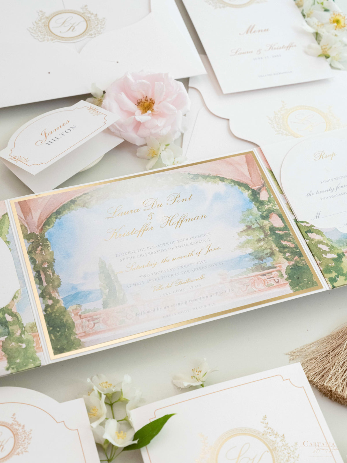 Suite de invitación de boda de lujo Villa del Balbianello | Folio estilo bolsillo con lugar de acuarela y lámina dorada | Boda en el lago de Como