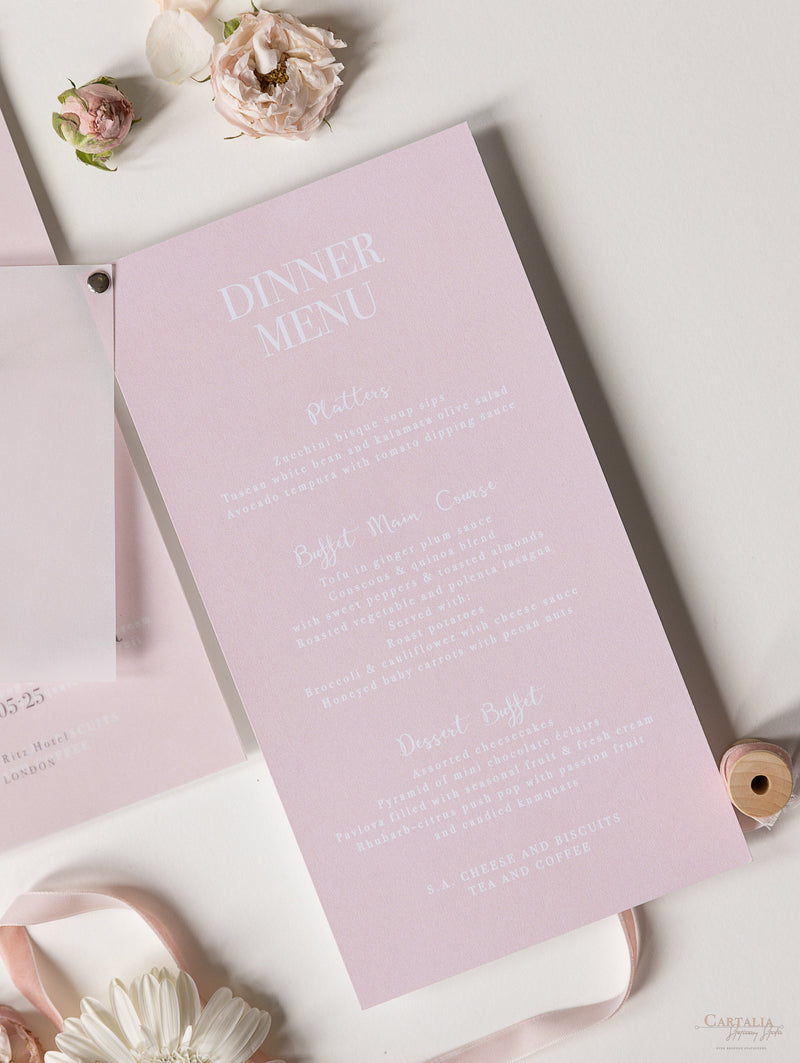 Menú de lámina de 2 capas con perno de pergamino de oro rosa a juego con corazón de Plexi y etiqueta de lugar