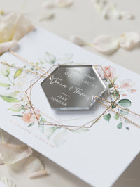 Tarjeta para guardar la fecha con espejo plateado acrílico con diseño floral y lámina auténtica