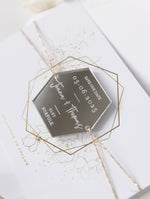 Imán de espejo hexagonal, grabado personalizado, tarjeta para guardar la fecha con lámina auténtica