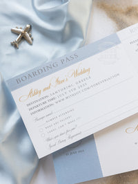 Invitación a Santorini Grecia - Avión grabado de lujo en invitación de boda con pasaporte Plexi dorado con lámina de oro real