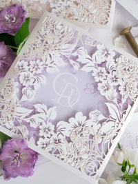 Bolsillo intrincado de Romantic Couture con dos capas de corte láser en lila