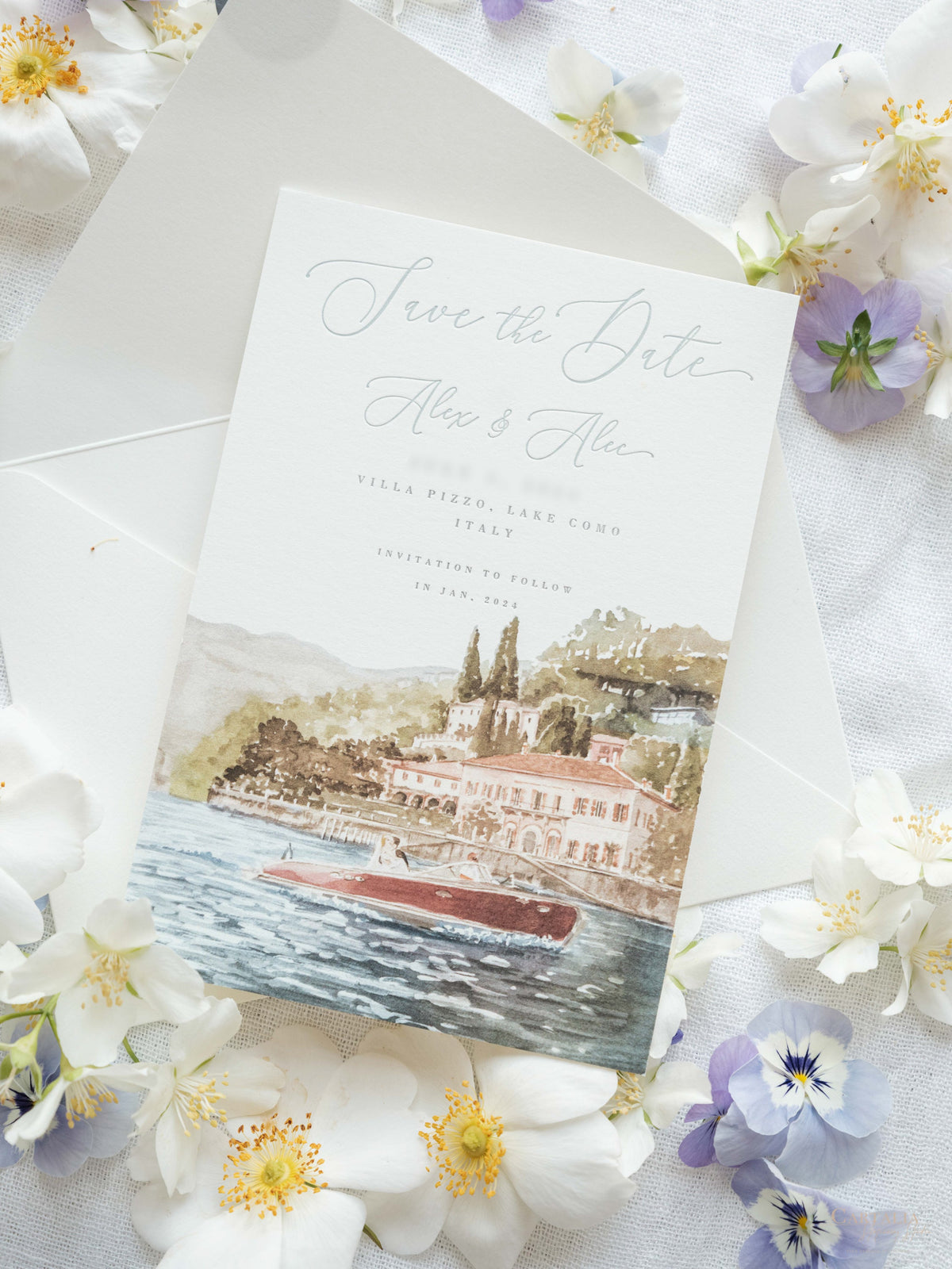 Reserva la fecha pintada a mano de lujo con sello de cera y acuarela del lugar | Villa Pizzo, Lago Como, Italia