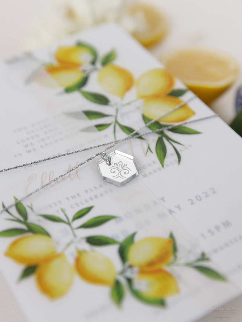 Invitación de boda del día de vitela de limón siciliano con etiqueta de espejo