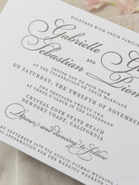 Invitación elegante para el día de la boda tipografía gris de lujo en tablero 100 % algodón de 710 g/m²