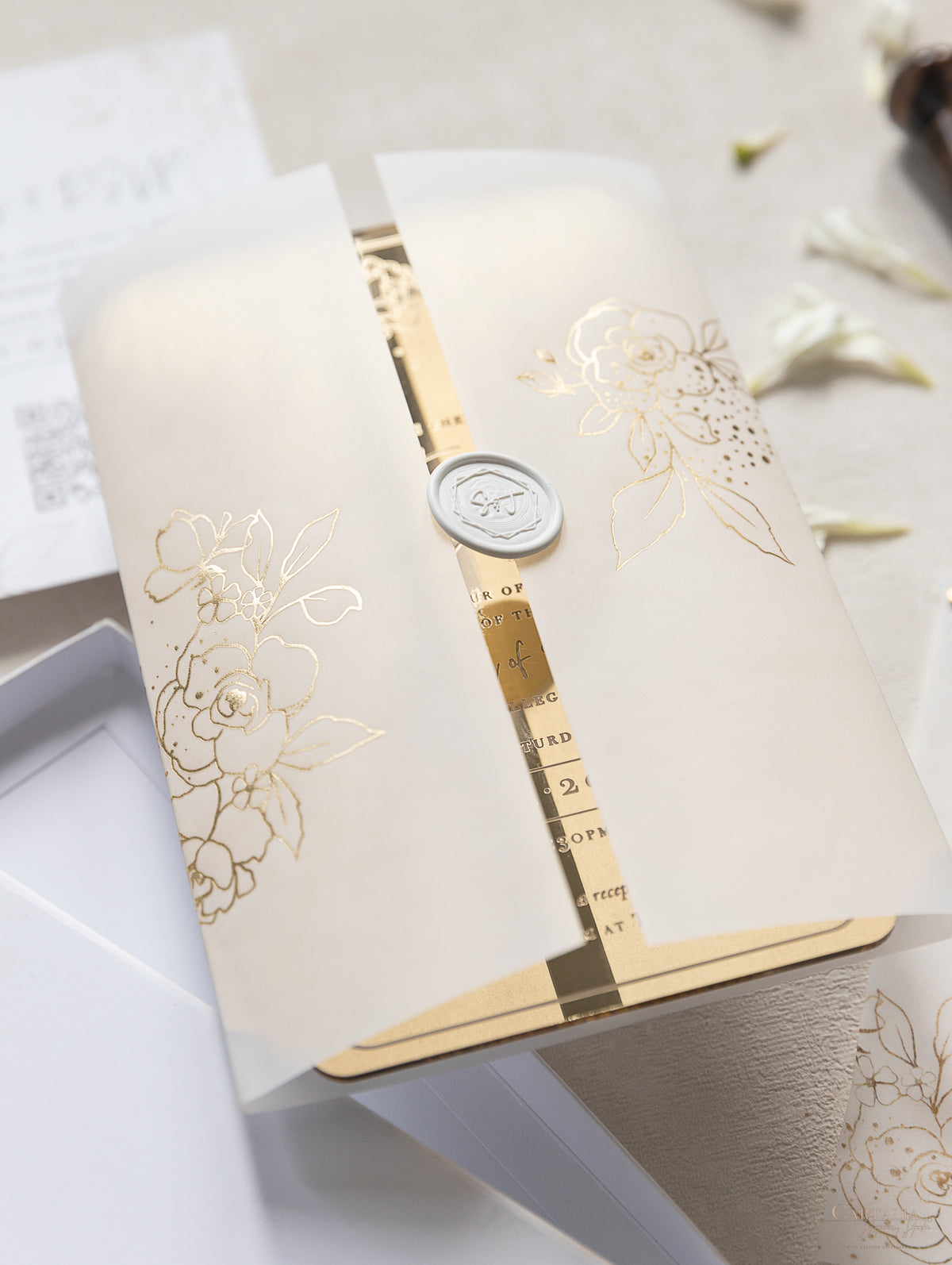 Espejo Plexi dorado en caja con sello de cera personalizado y rosas | Comisión J&amp;T a medida