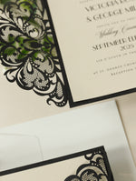 Art Deco Great Gatsby Luxury Gatefold Laser cut Set Invitación de boda con monograma Belly Band + RSVP + Sobres
