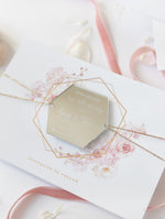 Imán de espejo hexagonal grabado personalizado con lámina de oro rosa Tarjeta para guardar la fecha