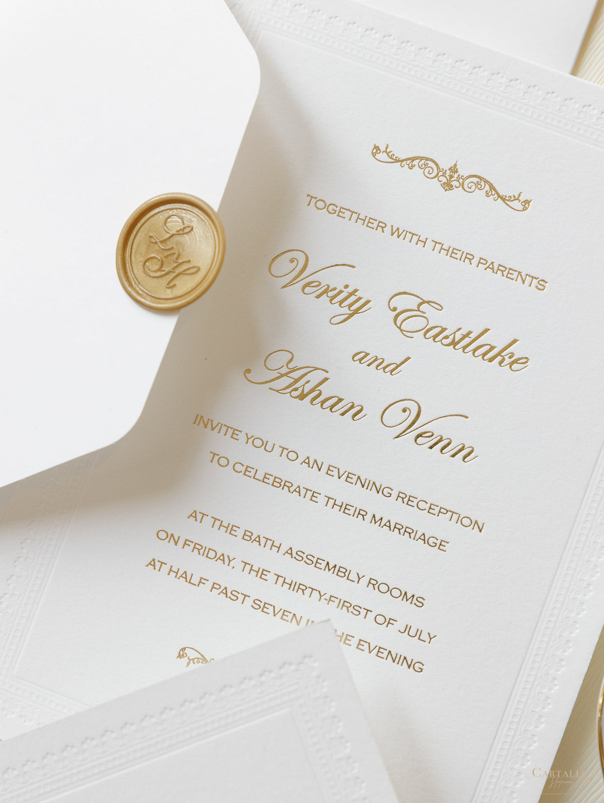 Debossed Embossed 710gsm Luxury Foiled  Elegant Day Invitation