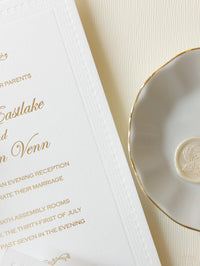 Invitación de día elegante frustrada de lujo grabada en relieve de 710 g/m²
