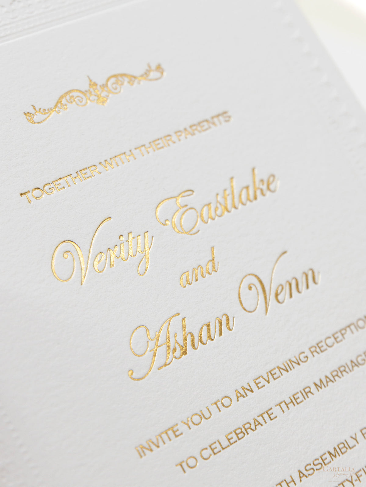 Debossed Embossed 710gsm Luxury Foiled  Elegant Day Invitation