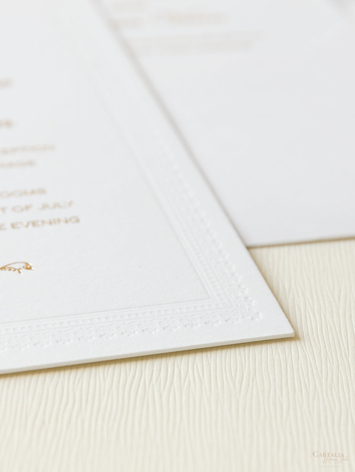 Debossed Embossed 710gsm Luxury Foiled  Elegant Day Invitation