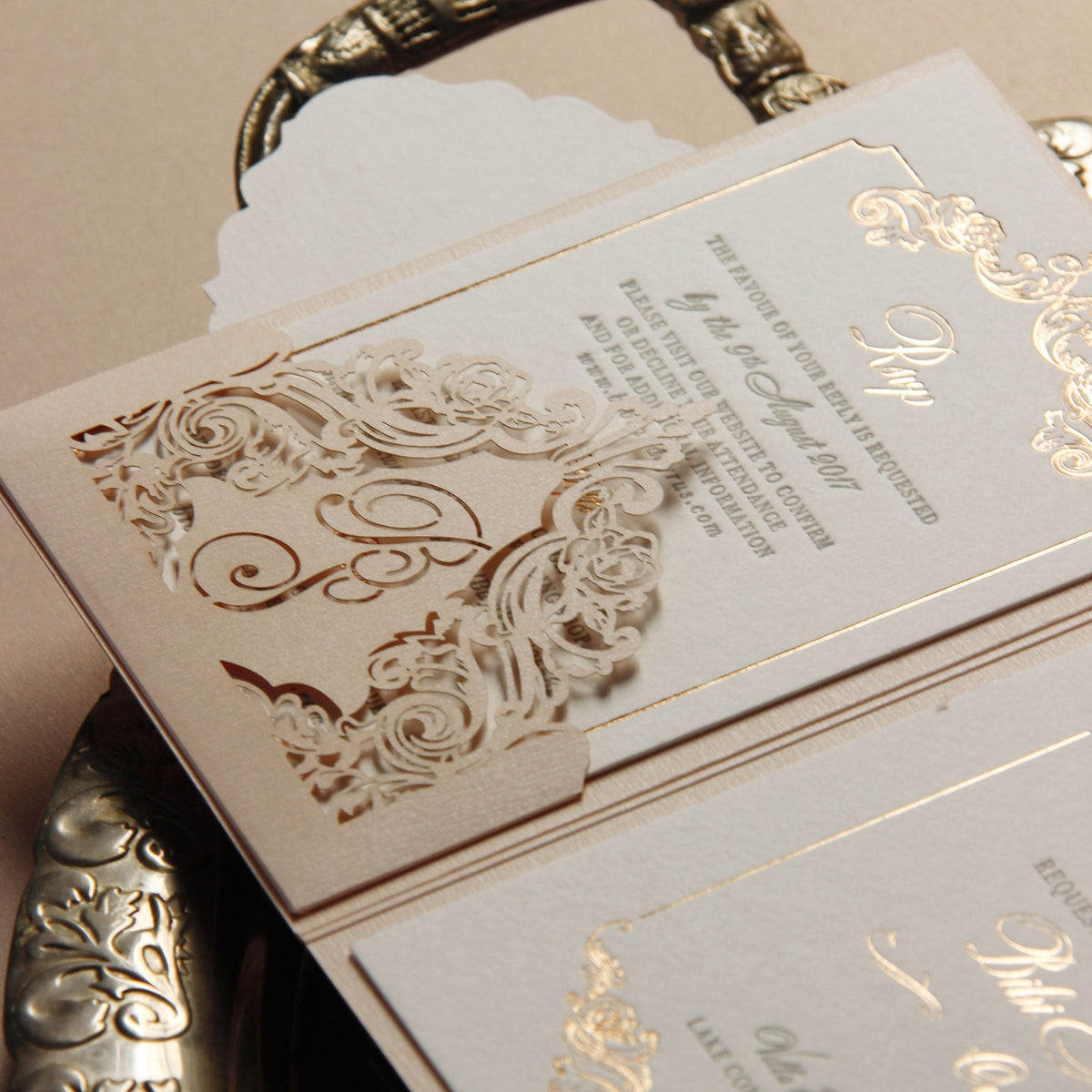 VILLA ERBA | Suite de lujo a medida con tríptico tipográfico en el lago de Como, Italia para bodas
