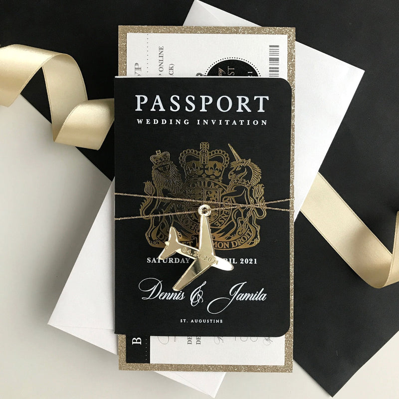 Cartera de viaje FOLDER blanca y negra: Suite de invitación para pasaporte de boda de lujo en bolsillo y etiqueta de espejo dorado
