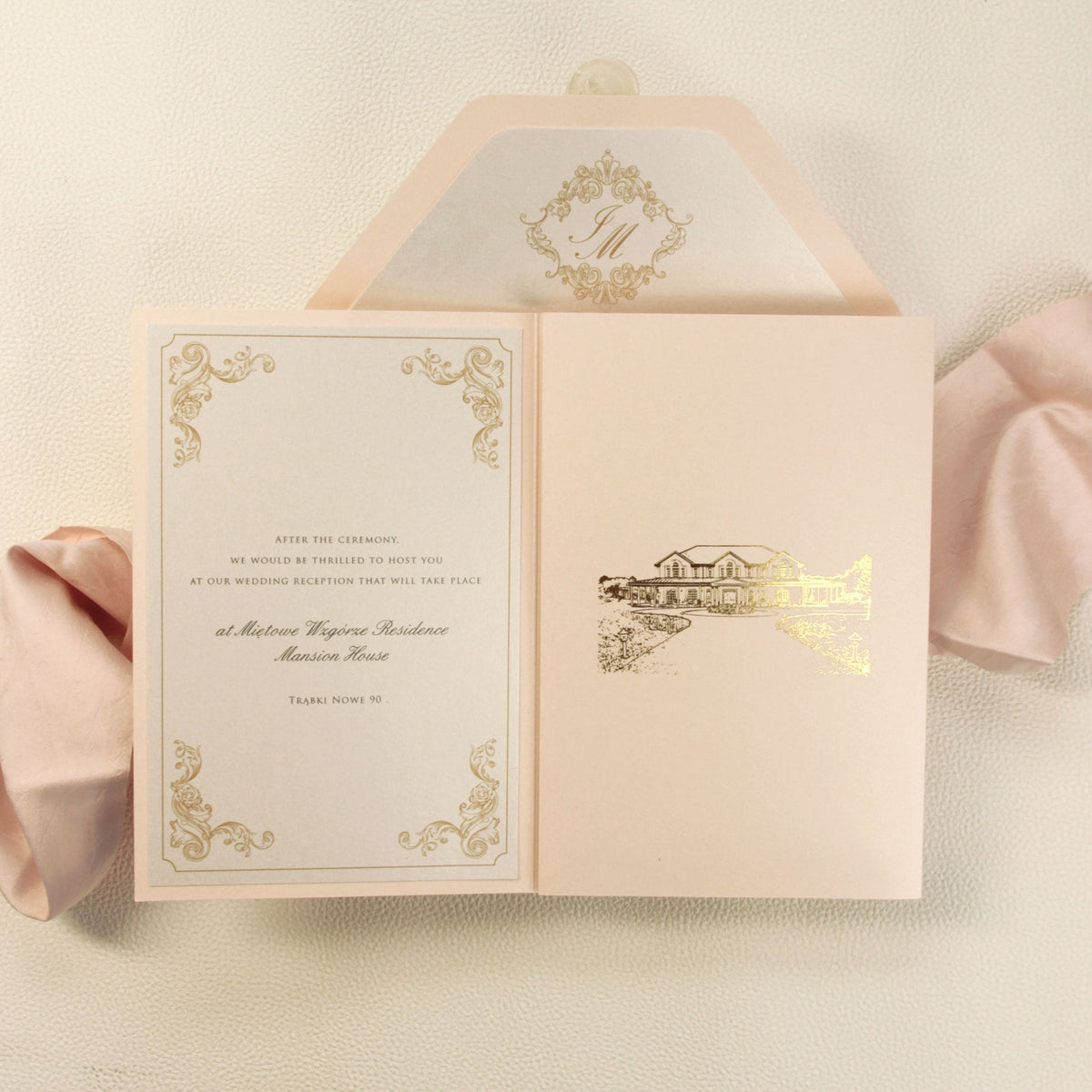 Invitaciones Hotel Villa Cimbrone | Suite de bolsillo para bodas con lámina dorada y boceto del lugar para celebrar la boda